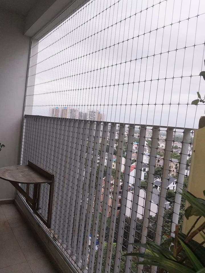 Lưới bảo vệ ban công nhà phố