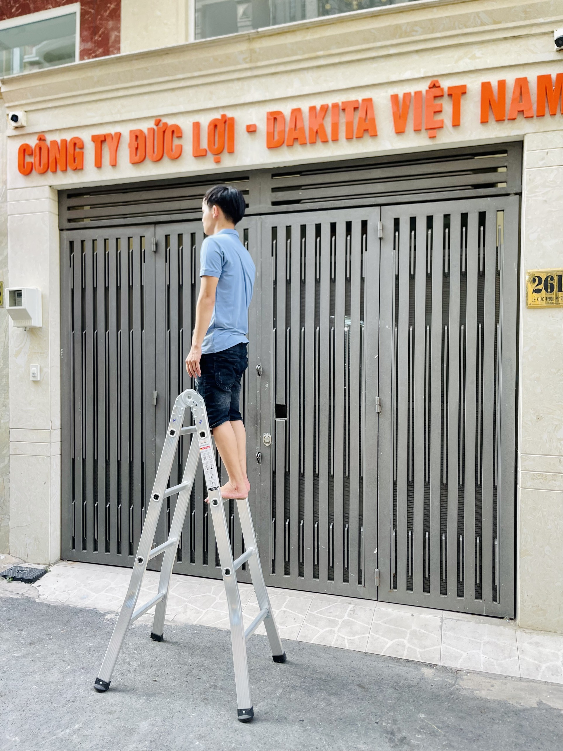 Thang Nhôm Chữ A Khóa Tự Động DAKITA DKT-20K