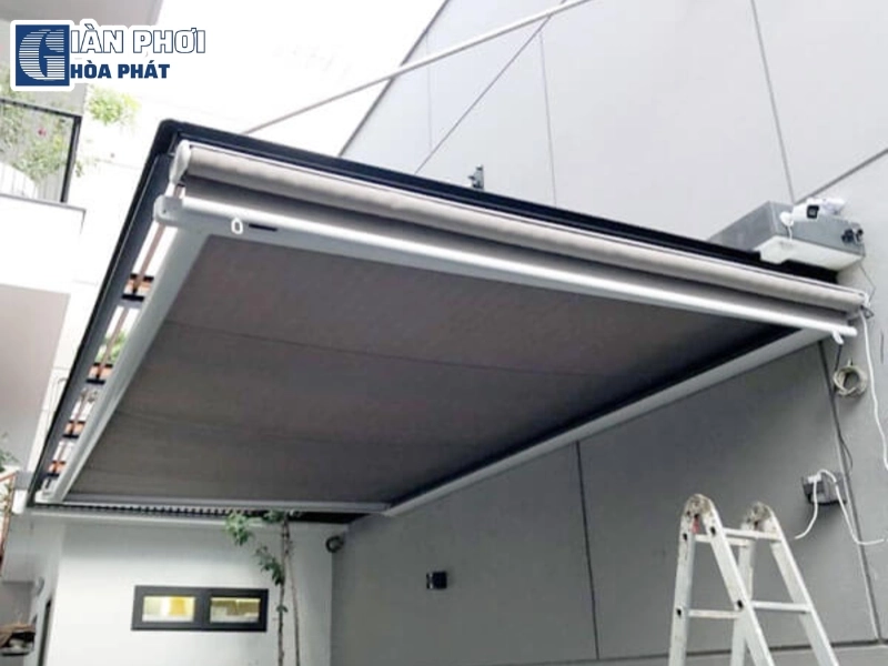 bạt cuốn che mưa là gì bạt cuốn che mưa là gì