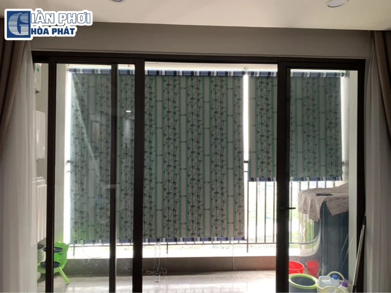 bạt rút tự cuốn