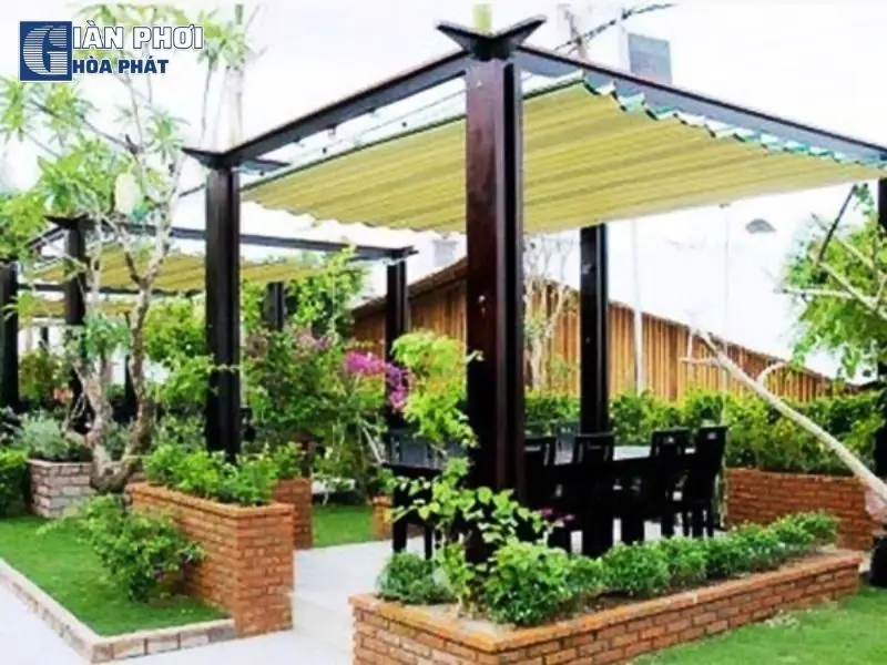 Hướng dẫn lựa chọn bạt che nắng sân vườn phù hợp cho không gian của bạn Hướng dẫn lựa chọn bạt che nắng sân vườn phù hợp cho không gian của bạn