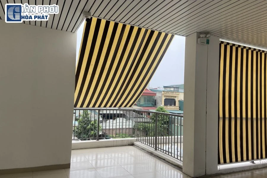 bạt che nắng ban công tự cuốn bạt che nắng ban công tự cuốn