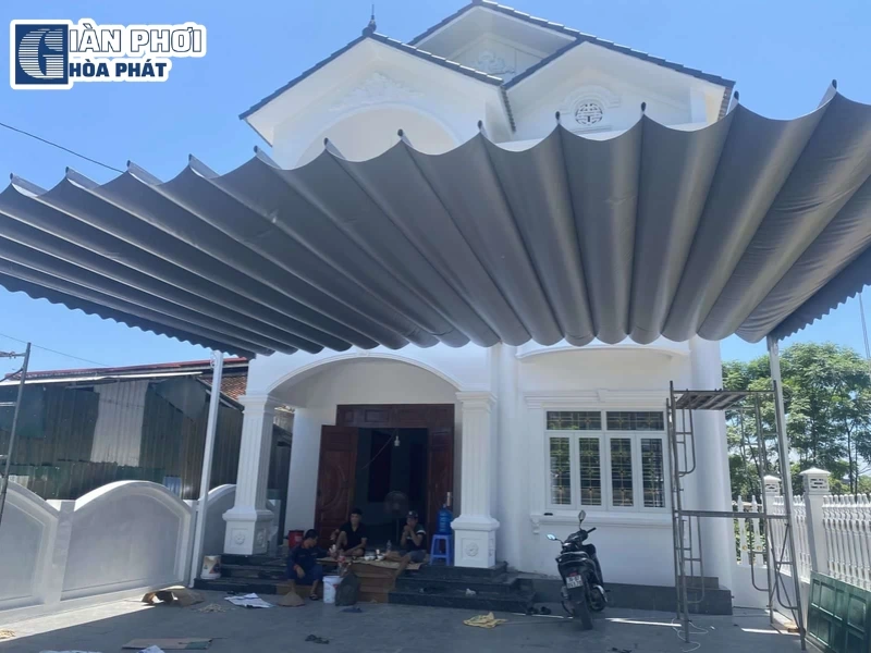 Đơn vị thi công bạt che nắng tự cuốn giá tốt Đơn vị thi công bạt che nắng tự cuốn giá tốt