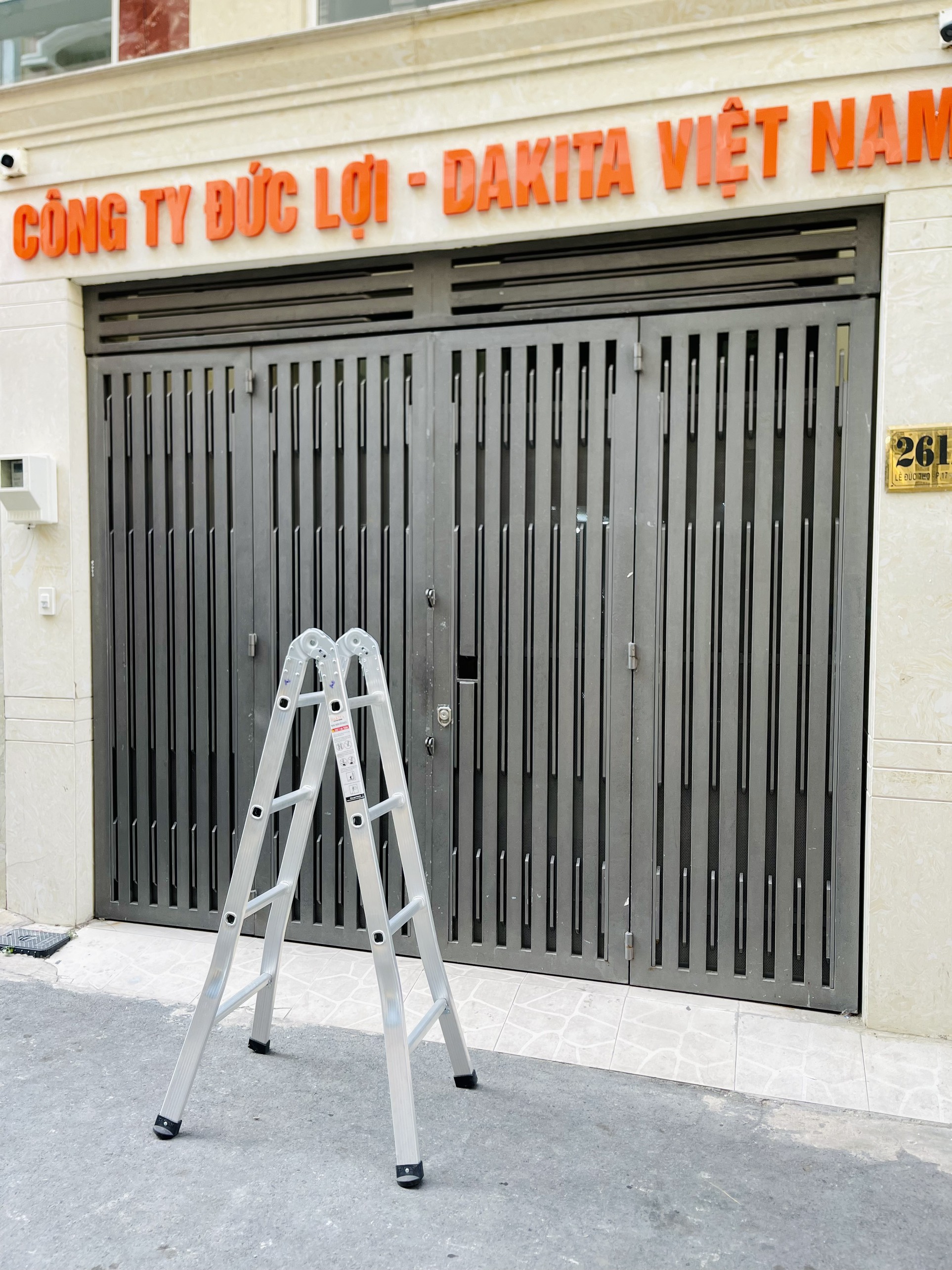 Thang Nhôm Chữ A Khóa Tự Động DAKITA DKT-20K