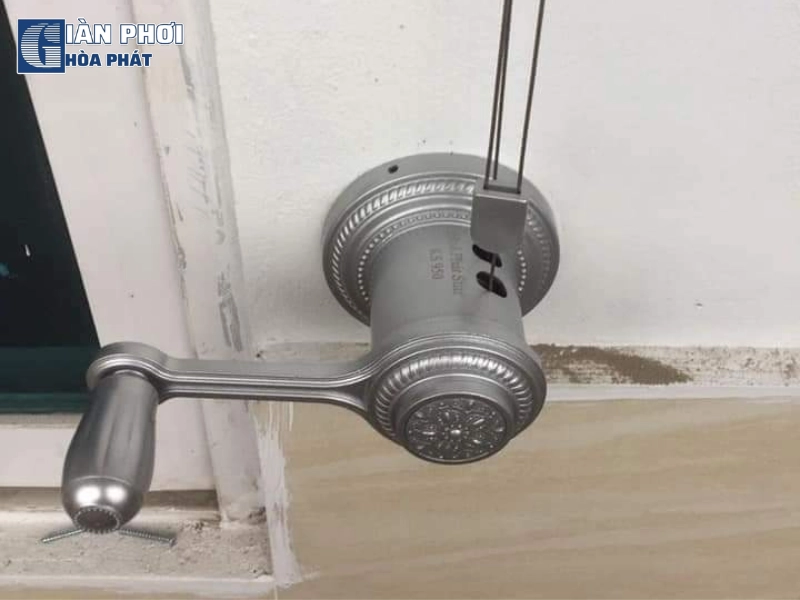 sửa giàn phơi bung ốc vít nở sửa giàn phơi bung ốc vít nở