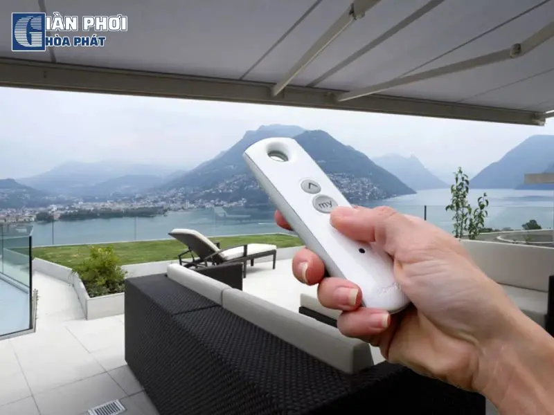 mái hiên di động điều khiển từ xa