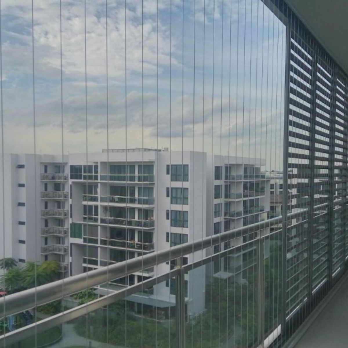 Lưới bảo vệ ban công