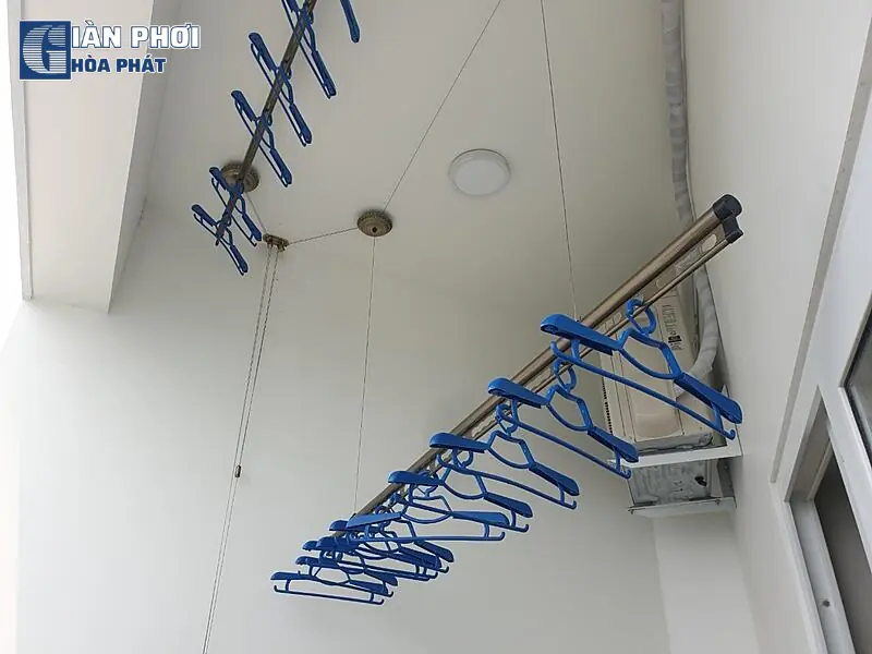 Dây cáp giàn phơi thông minh bị xước sợi và kẹt vào puly dẫn hướng 