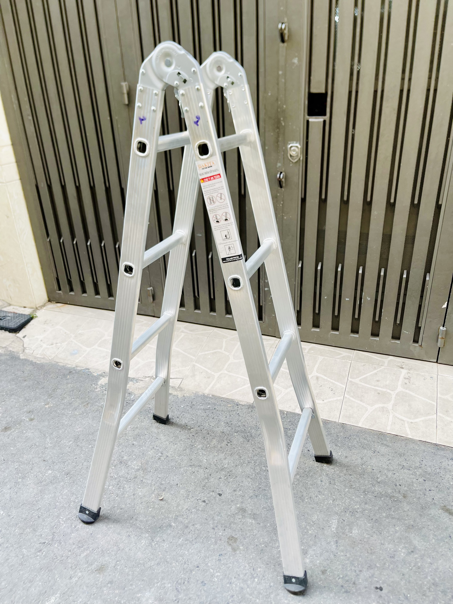 Thang Nhôm Chữ A Khóa Tự Động DAKITA DKT-20K