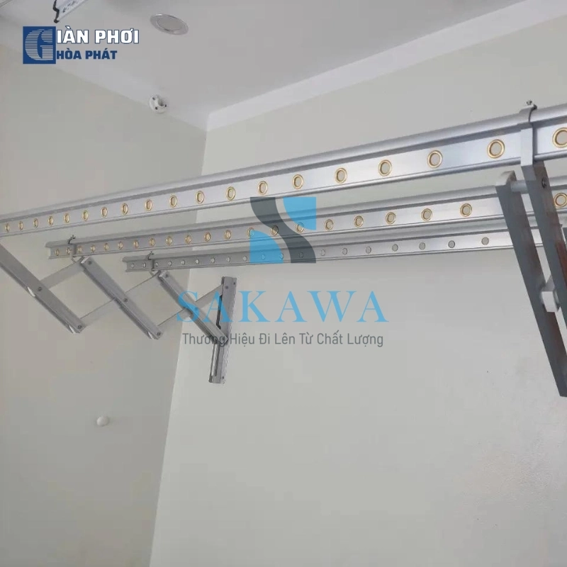 A metal bar on a wallDescription automatically generated