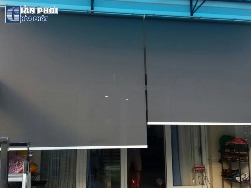 bạt che nắng mưa tự cuốn giá rẻ bạt che nắng mưa tự cuốn giá rẻ