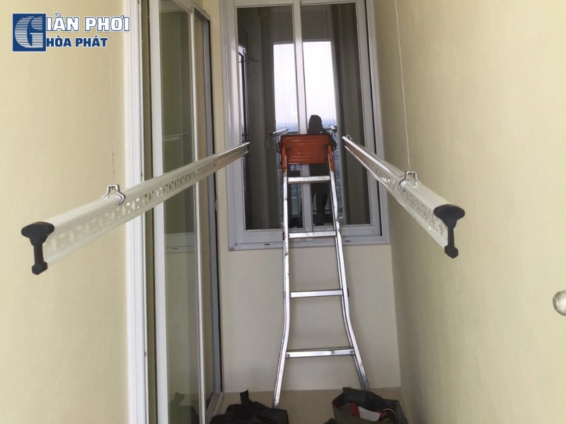 Đội kỹ thuật chuyên thay dây cáp giàn phơi quận Long Biên của Giàn Phơi Hòa Phát