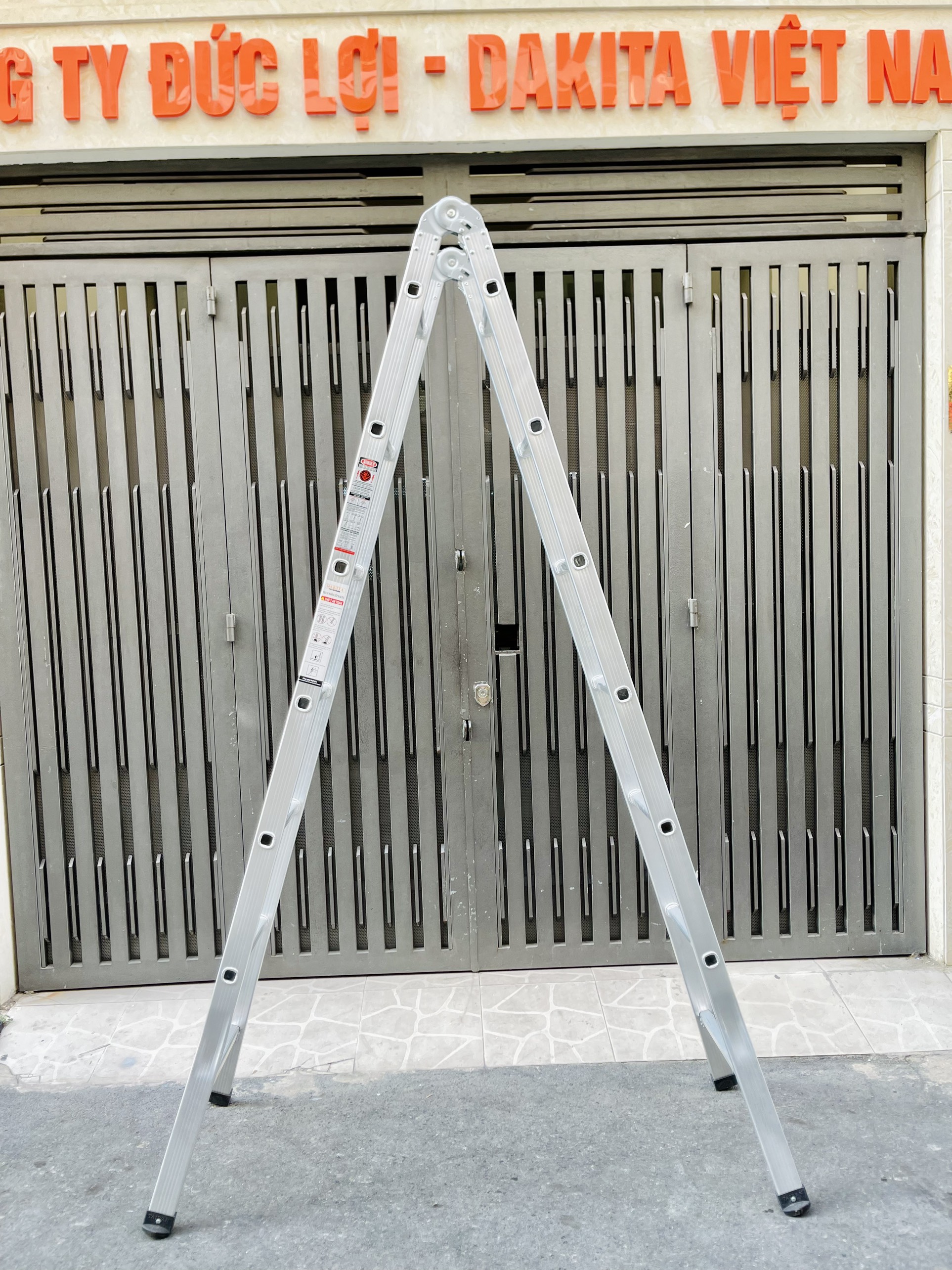 Thang Nhôm Chữ A Khóa Tự Động DAKITA DKT-25K