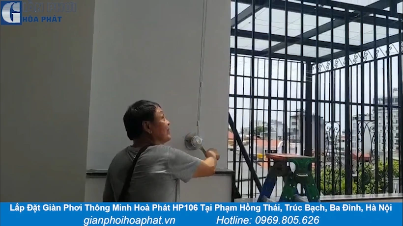 Lắp Đặt Giàn Phơi Thông Minh Hoà Phát HP106 Giúp Khu Vực Sân Sau Thêm Gọn Gàng, Thoáng Đãng