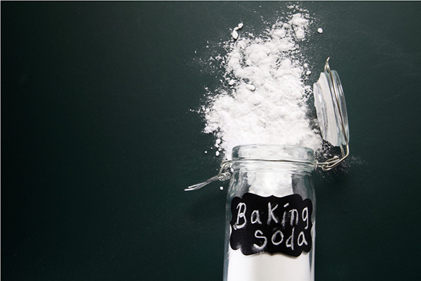 tẩy mốc bằng baking soda